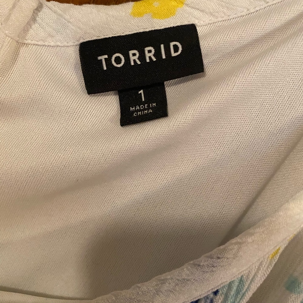 TORRID - FLORAL TIERED TRAPEZE DRESS -Size 1 - Picture 4 of 7